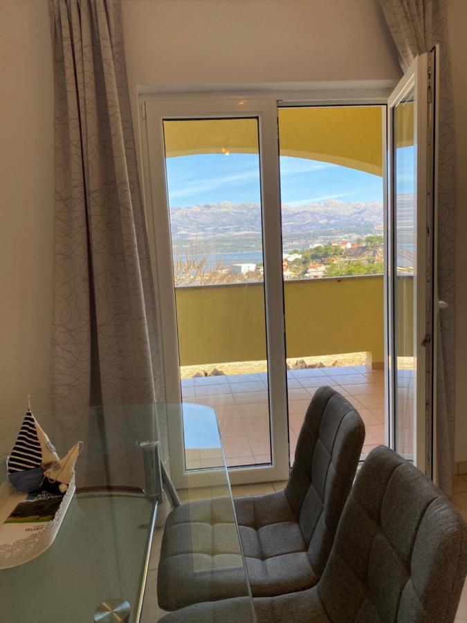 Apartments Mikecin Novigrad  Екстер'єр фото