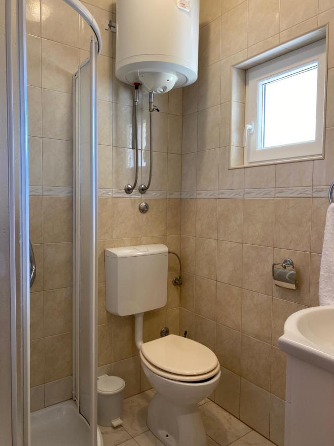 Apartments Mikecin Novigrad  Екстер'єр фото